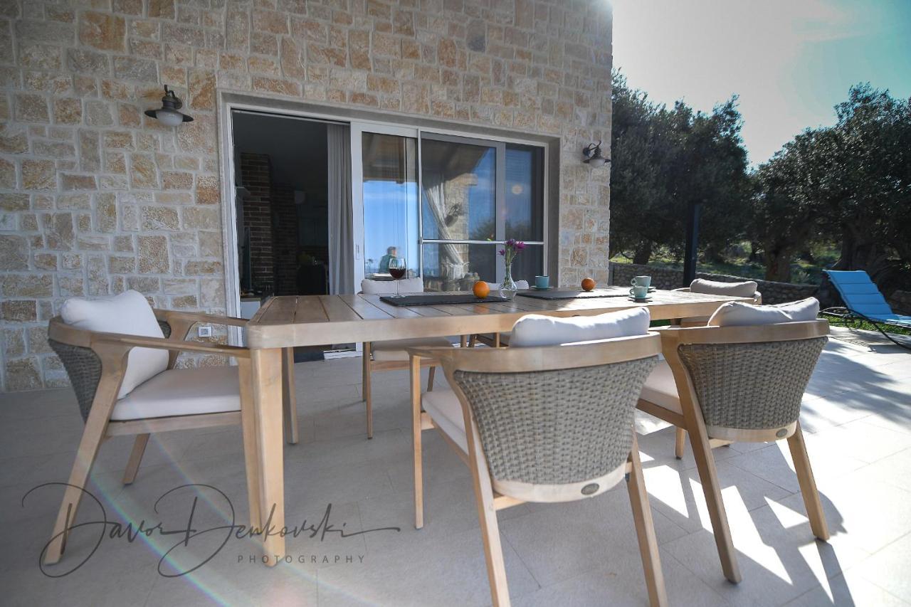 Island Villa Adriana With Heated Pool And Sauna Lun  Exterior foto